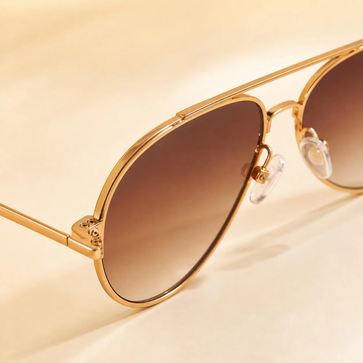 Canyon Pilot Sunglasses - Gold Brown second detail view