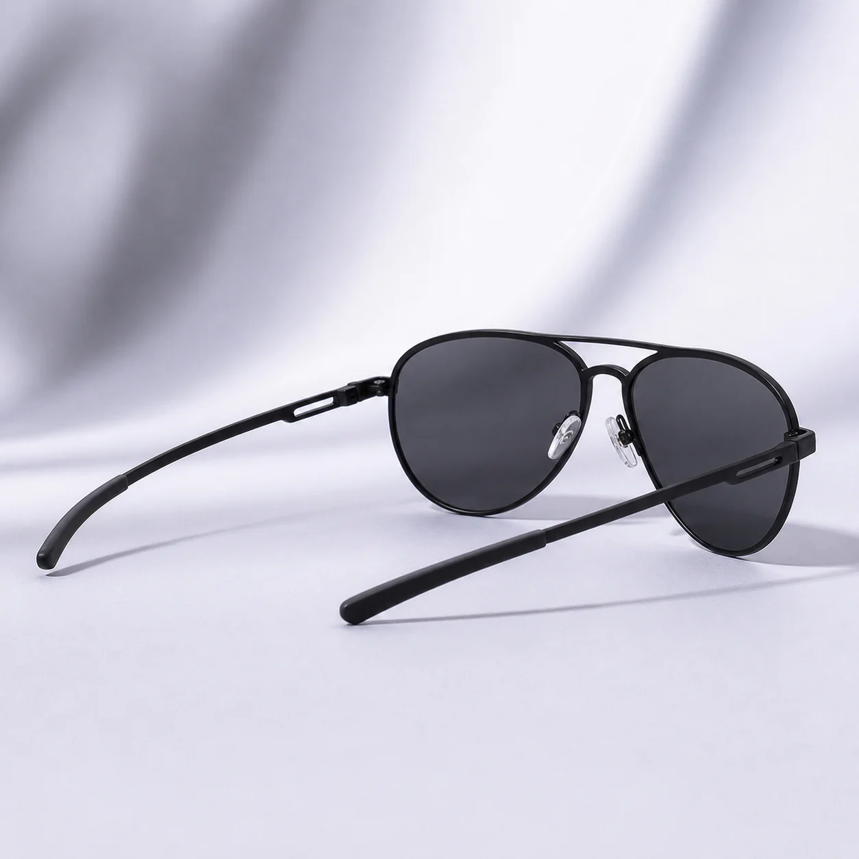 Summit Pilot Sunglasses - Matte Black third detail view