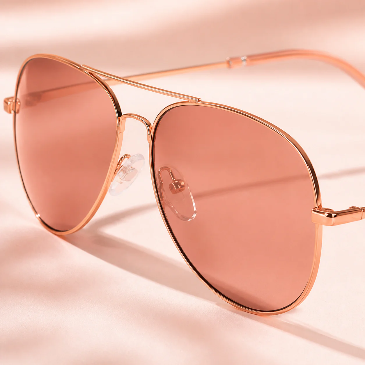 Sunset Pilot Sunglasses - Rose Gold first detail view