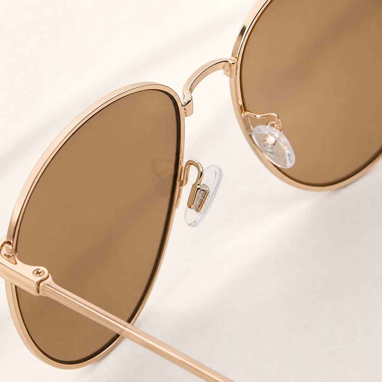 Boardwalk Pilot Sunglasses - Champagne second detail view