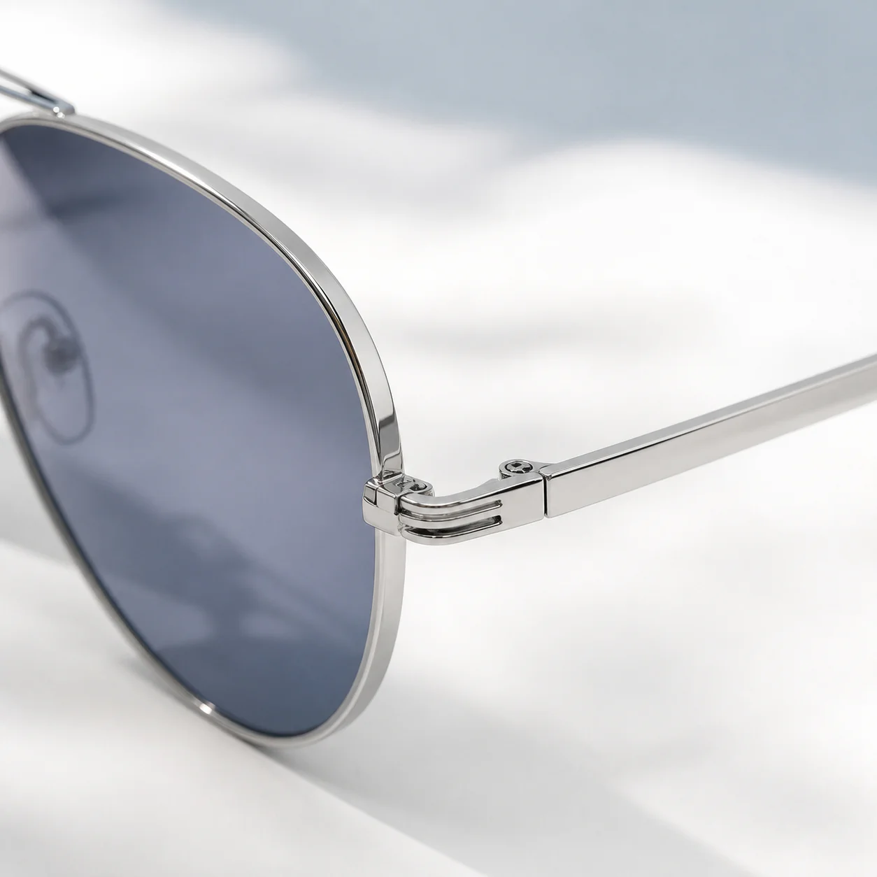 Glacier Pilot Sunglasses - Ice second detail view