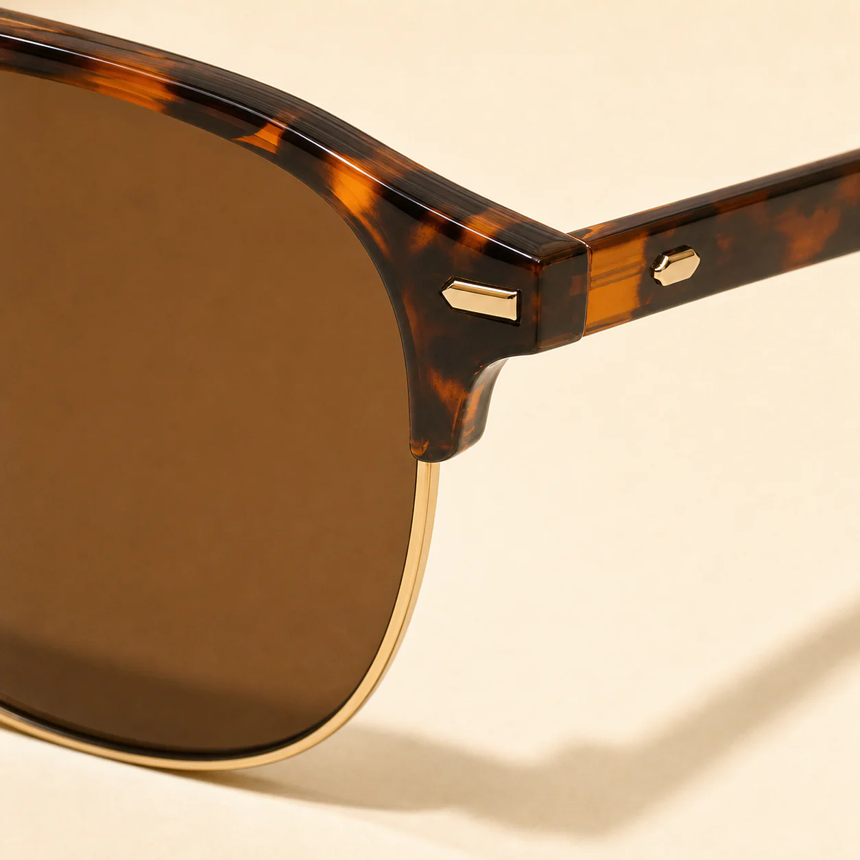 Ridge Pilot Sunglasses - Tortoise second detail view