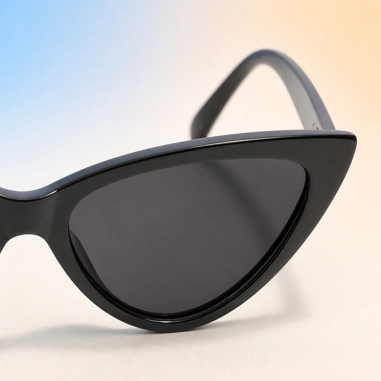 Noirline Cat Eye Sunglasses - Charcoal first detail view